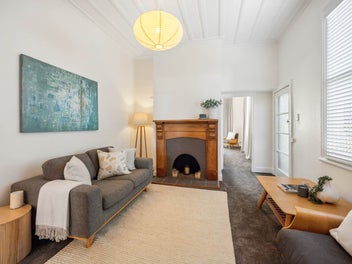 AN IMMACULATELY PRESENTED MT EDEN VILLA CONVERSION