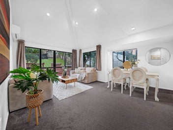 Standalone & Stylish Ellerslie Retreat