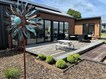 Image 1 of 6