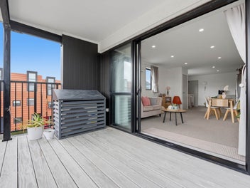 Urgent Sale! Vendor Relocating