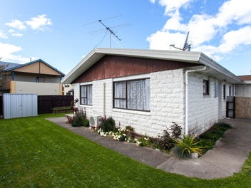 Image 1 of 10