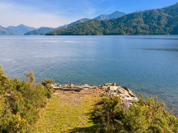 Hunter/fisher’s waterfront peninsula