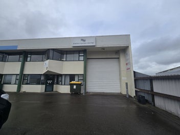 Image 1 of 7