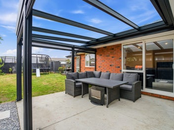 Forget the RV - vendors need this sold to move on