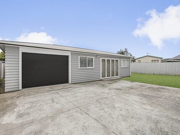 Image 1 of 7