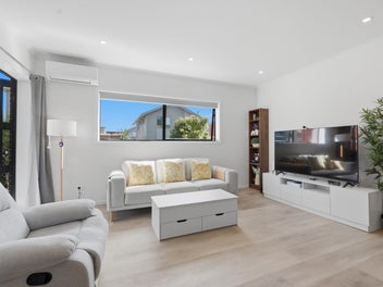 Ground Floor Apartment Living with Townhouse Perks