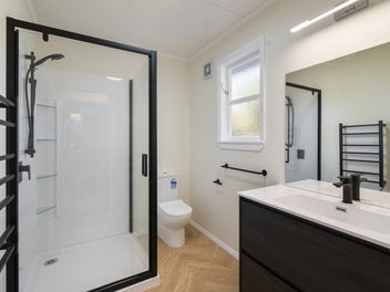 Large Family Home + 1 Bedroom Flat
