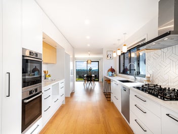 Where Luxury Meets Effortless Family Life!