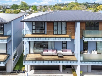 Super Spacious + Master Builder Guarantee - GZ!