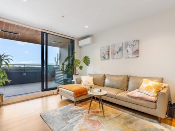 Sharply Priced | Overseas Owners Say Sell!