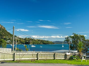 Acorn Cottage - 2 beds, 2 bath + bonus 4 rooms