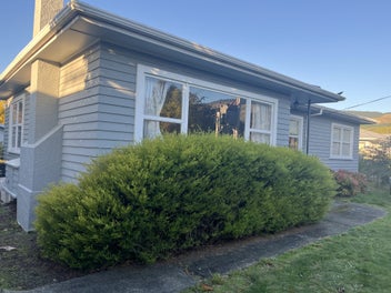 Image 1 of 7