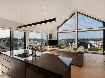 Light-Filled Contemporary Home with Expansive View