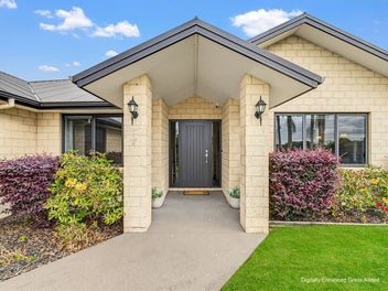 Family Living with an Entertainer’s Edge