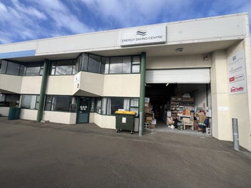 Image 1 of 6