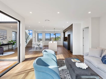 Contemporary Family Living with Architectural Ease