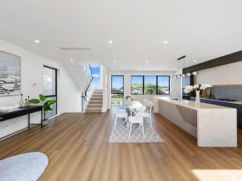 Contemporary Family Living with Architectural Ease