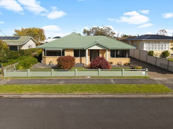 Image 1 of 20