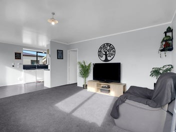 4 Bedroom Family Home On 738sqm Freehold Section