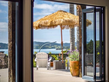 A Slice of Coastal Paradise Across the Tasman