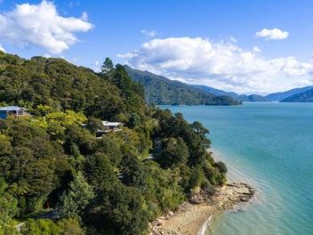Owners Wellington-bound - a very reluctant sale!