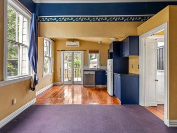 PURE POTENTIAL IN EXCELLENT CITY-FRINGE LOCATION