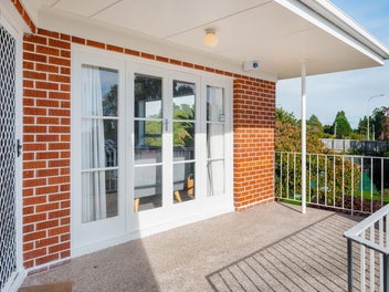 Spacious, Sunny & Set to Sell