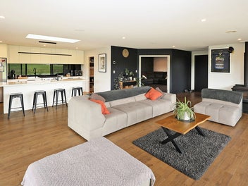 MODERN LIFESTYLE LIVING