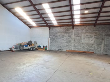 Image 1 of 7