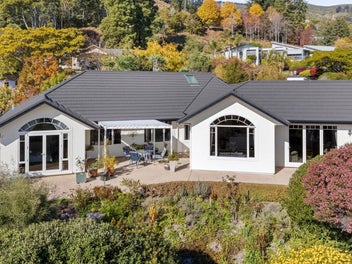 A Standout Richmond Retreat...