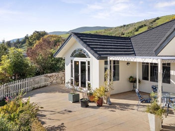 A Standout Richmond Retreat...