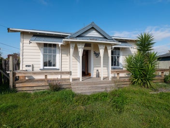 Image 1 of 18