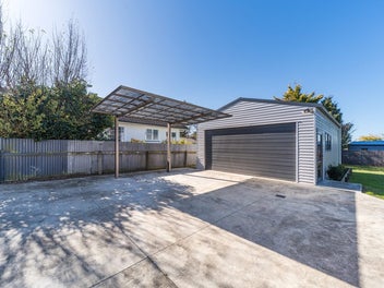 RARE FIND - Mobility-Friendly Home & Huge Garage
