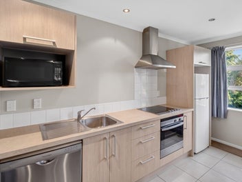Cashmere Zone Living, City Fringe Convenience!