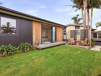 Central Mount Living with Dual Accommodation