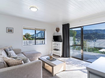 The Ultimate Lock & Leave with Views