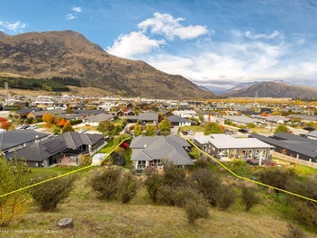 Generous Living on 1,363sqm!
