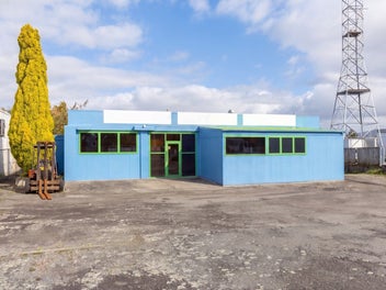 Image 1 of 18