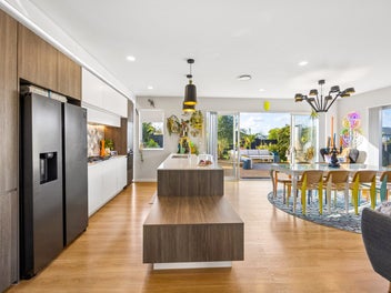 Designer Edge meets High-Vibe Living