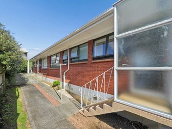 200k Below CV Brick & Tile Beauty