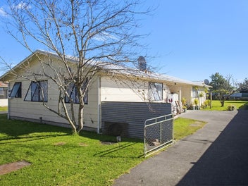 High-Yield Investment – Six Flats, One Title