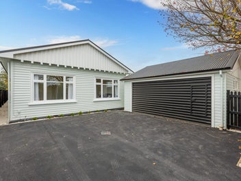 Fresh, Spacious & Perfectly Positioned!