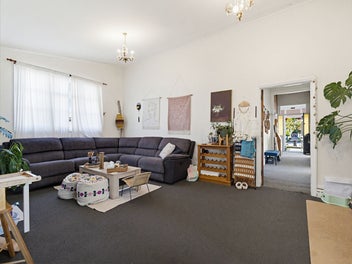 Space, Flexibility & Family Living in Raureka
