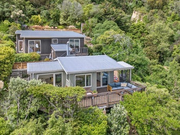 Coastal living with Lyttelton on your doorstep