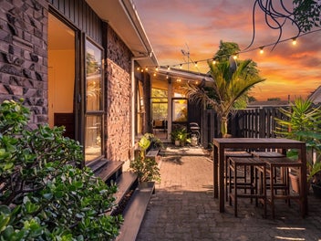 Design-Led Living with a Tranquil Courtyard