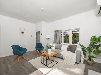 Cute as a button and move-in ready