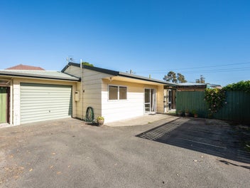 Fresh, Easy-Care Living Near Tahunanui Beach