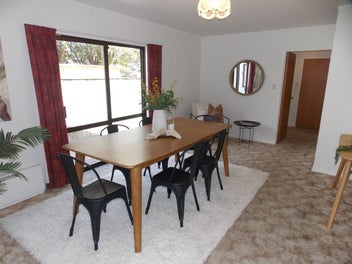 4 Bedrooms in Cloverlea