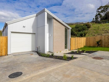 Super Bargain Buy- Contemporary Living in Orewa