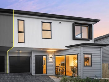 Freehold with 10 Years Master Builder !!